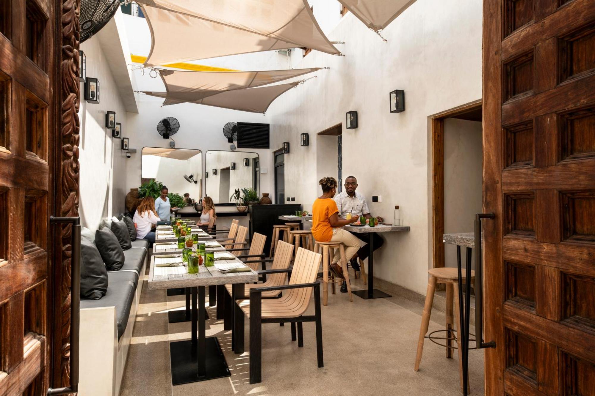 The Neela Boutique Hotel Stone Town ザンジバルシティ エクステリア 写真