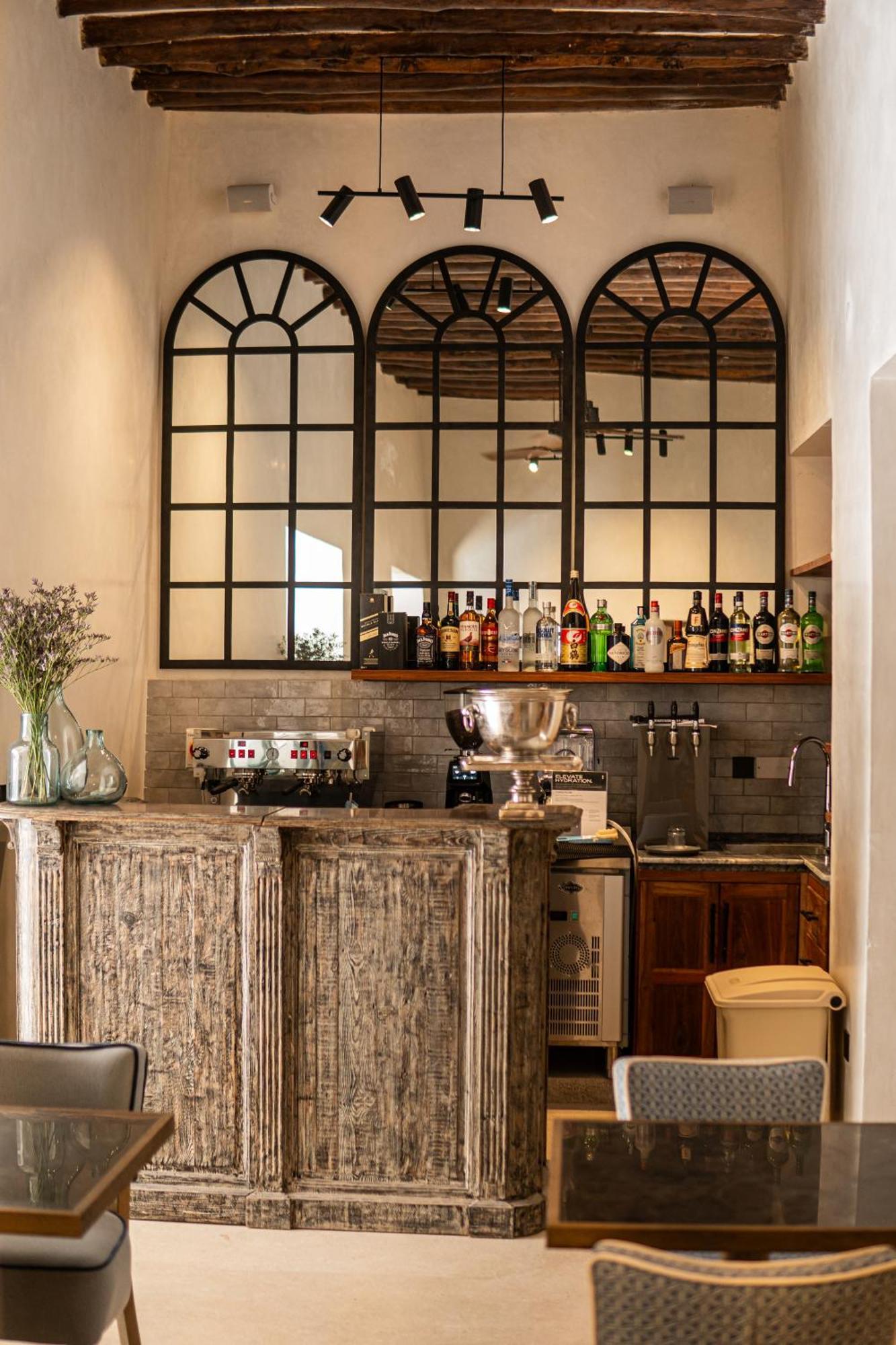 The Neela Boutique Hotel Stone Town ザンジバルシティ エクステリア 写真
