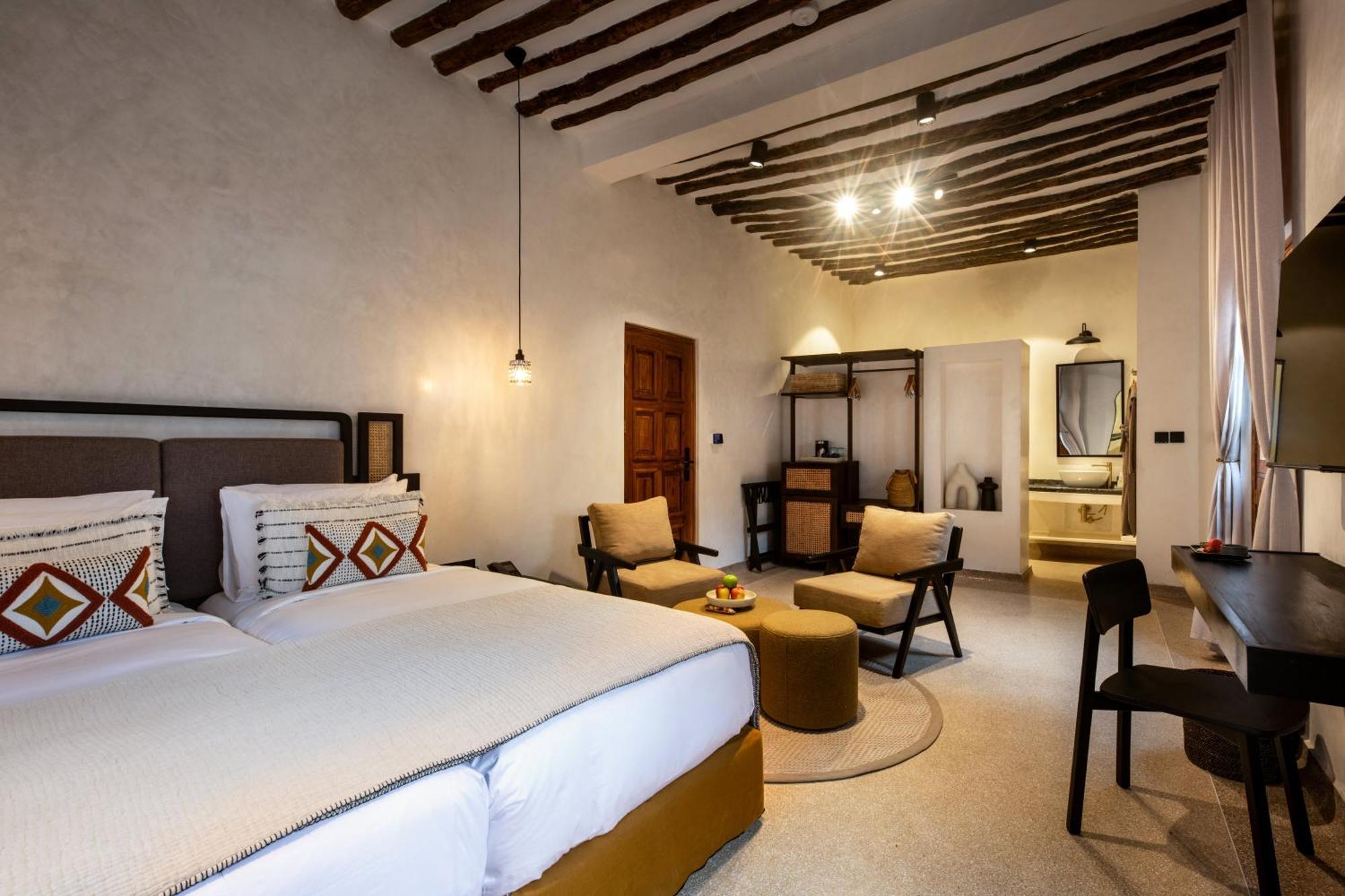 The Neela Boutique Hotel Stone Town ザンジバルシティ エクステリア 写真