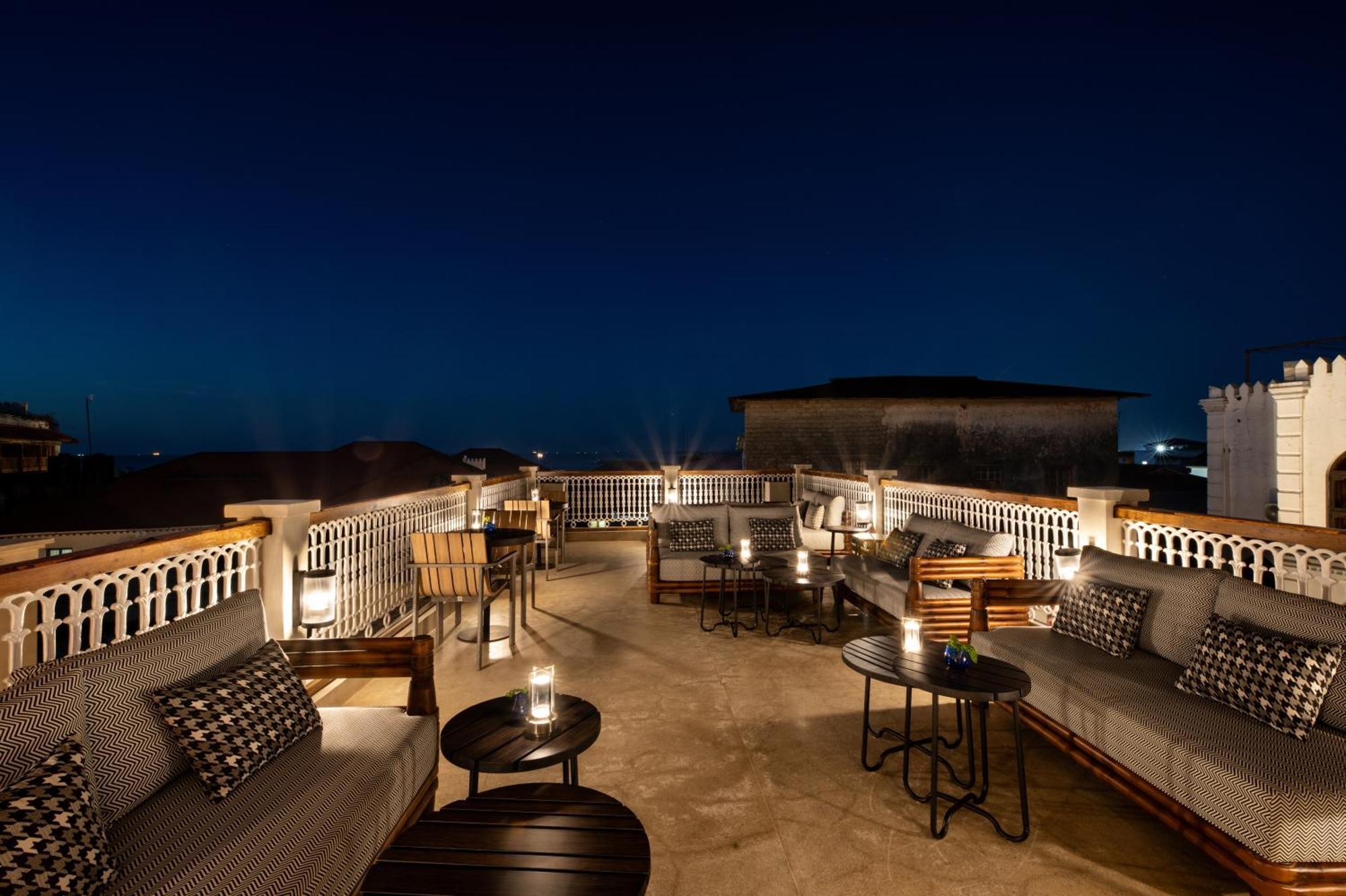 The Neela Boutique Hotel Stone Town ザンジバルシティ エクステリア 写真