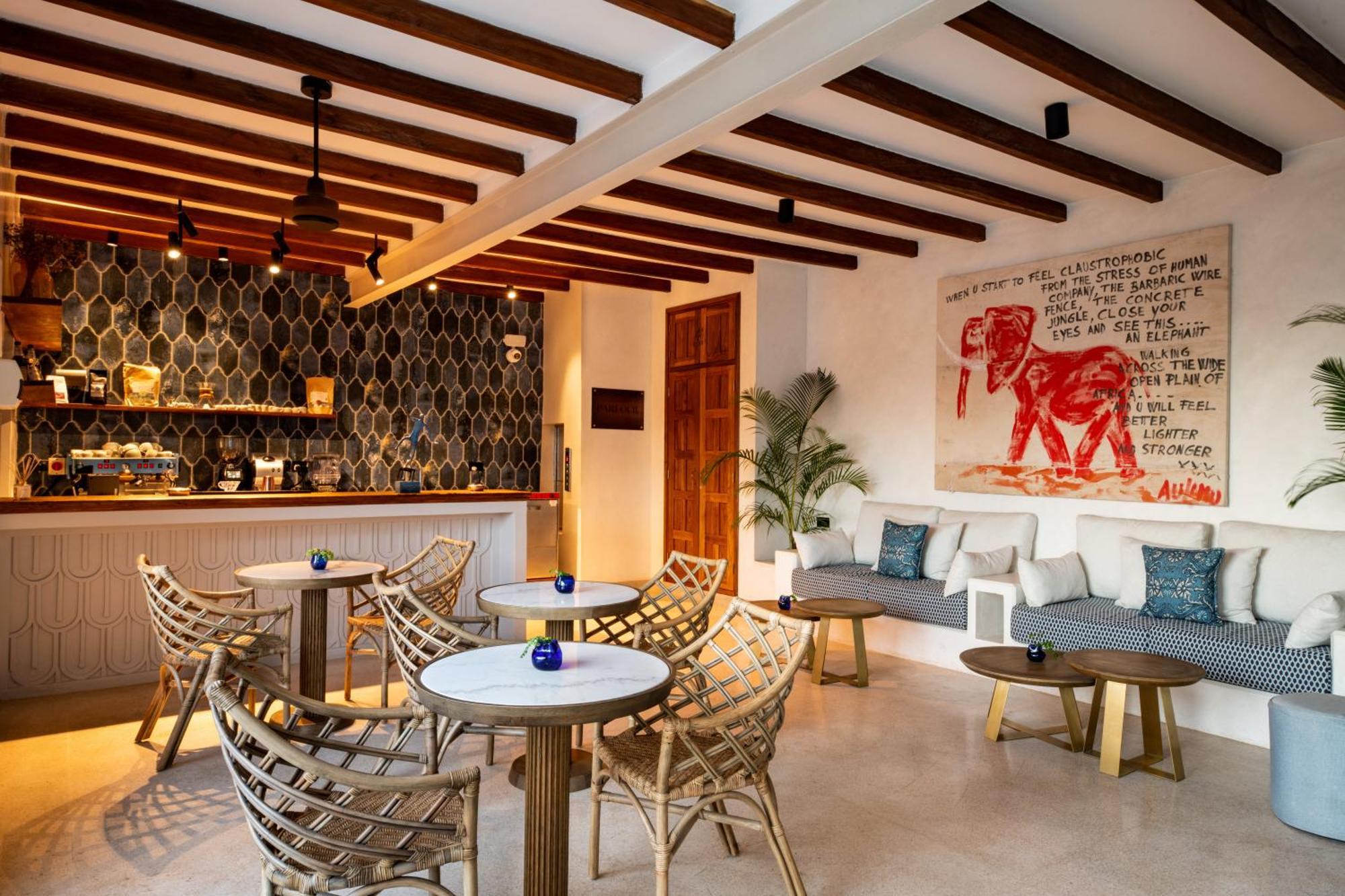 The Neela Boutique Hotel Stone Town ザンジバルシティ エクステリア 写真